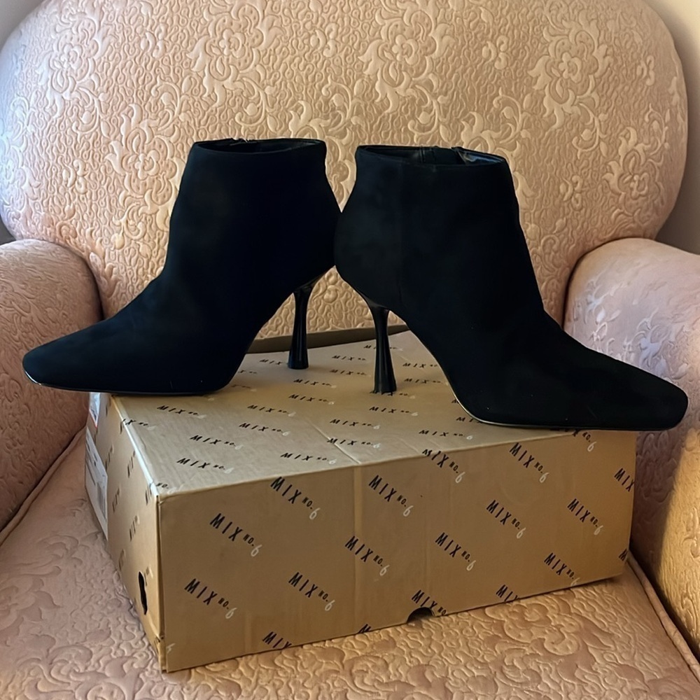 Brand New Mix No. 6 Lexey Booties Black Heeled Ankle Boots Stretch Microsuede